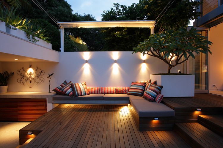 Уличное освещение дачного дома